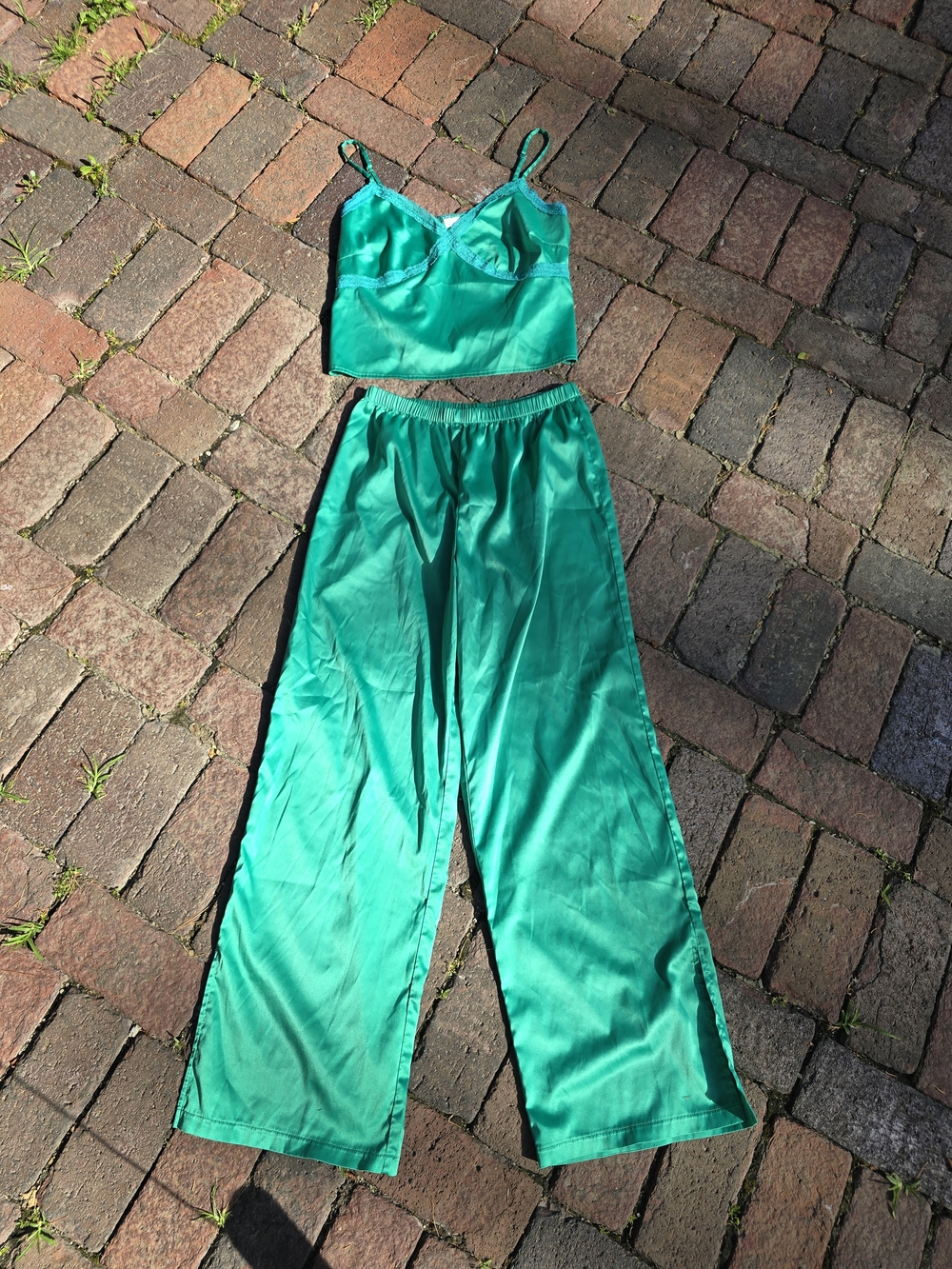 Colsie Emerald Green Two Piece Satin Cami and Wide-Leg Pajama Set Small Lace